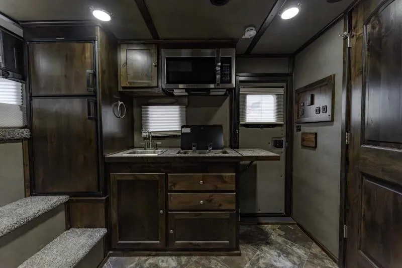 new Toy Haulers Logan Coach  for sale, in North Jackson, OH Thumbnail 18