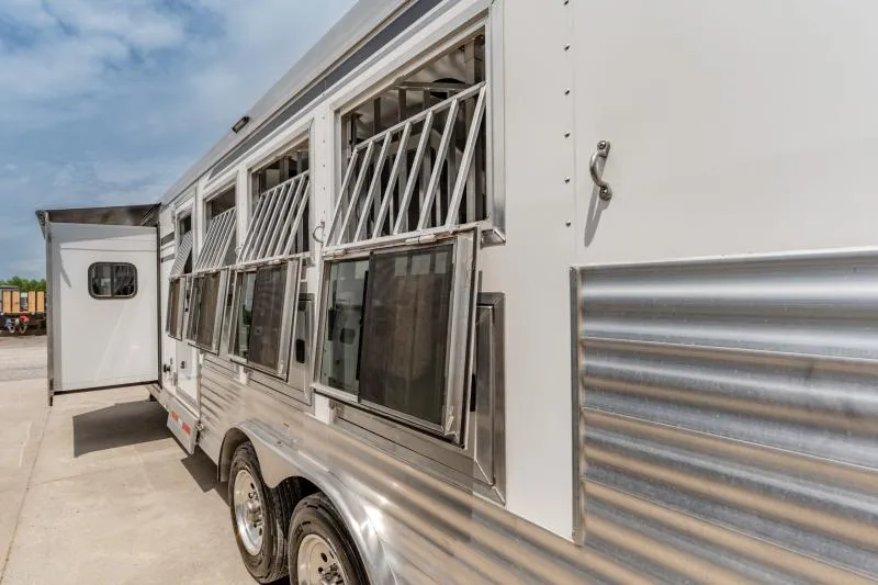 used Horse Trailers SMC Horse Trailers  for sale, in North Jackson, OH Thumbnail 28