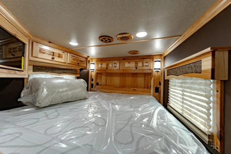 new Horse Trailers Merhow Trailers  for sale, in North Jackson, OH Thumbnail 16