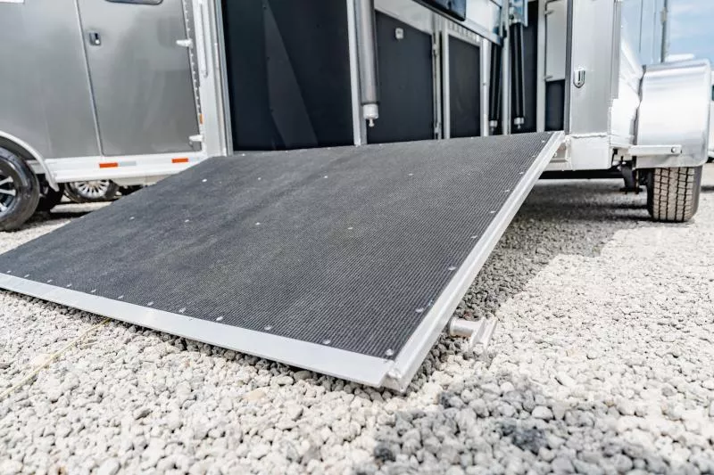 new Horse Trailers Shadow Trailers  for sale, in North Jackson, OH Thumbnail 15