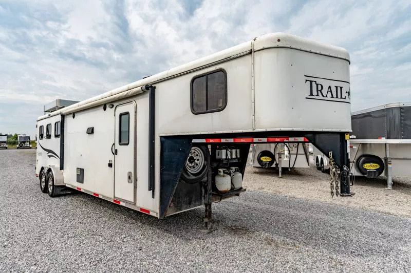 used Horse Trailers Bison Trailers  for sale, in North Jackson, OH image-0