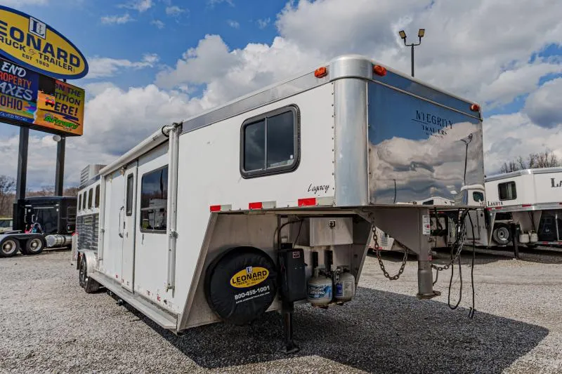 2004 Integrity Trailers 8412 Horse Trailer