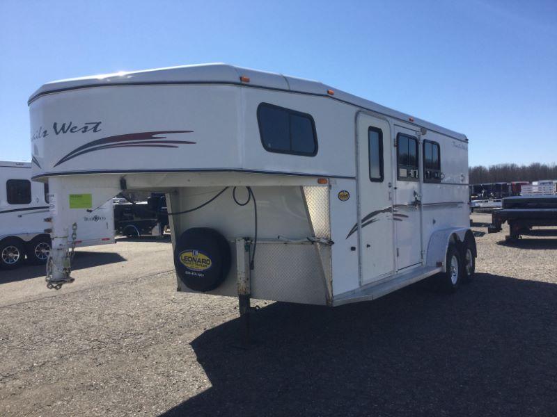 2000 2 HORSE TRAILS WEST GOOSENECK W/DRESS HORSE TRAILER 2000 2 HORSE TRAILS WEST GOOSENECK W/DRESS HORSE TRAILER