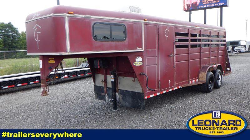 1998 4 HORSE CM TRAILER GOOSENECK HORSE TRAILER 1998 4 HORSE CM TRAILER GOOSENECK HORSE TRAILER