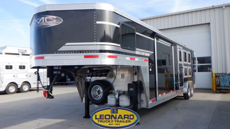 2022 NEW 3 HORSE SLANT LOAD SMC PATRIOT GOOSENCK WITH 11' LIVING QUARTERS 2022 NEW 3 HORSE SLANT LOAD SMC PATRIOT GOOSENCK WITH 11' LIVING QUARTERS