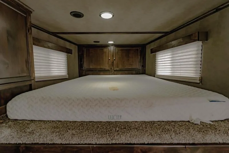 used Horse Trailers Logan Coach  for sale, in North Jackson, OH Thumbnail 21