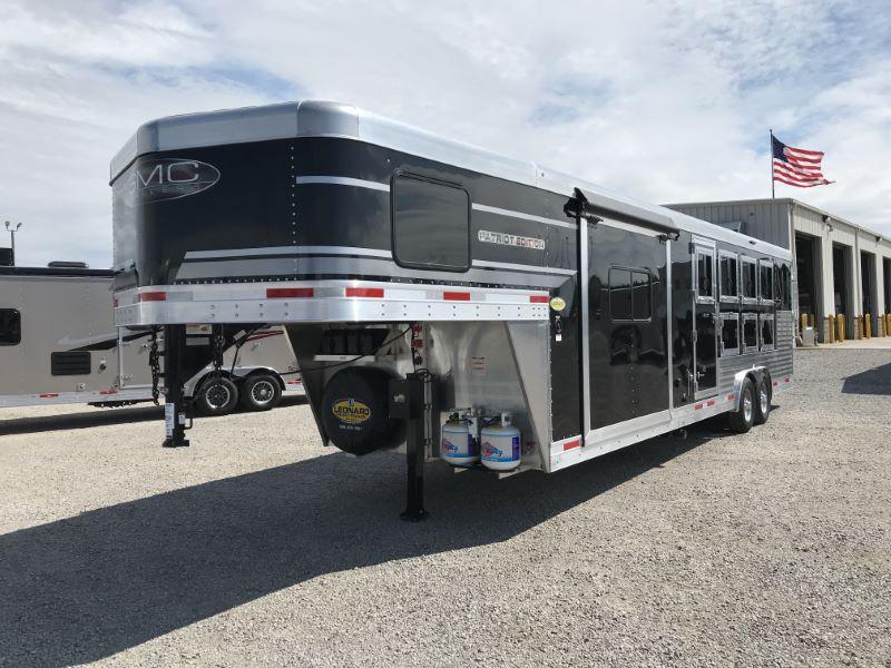 2021 4 HORSE SMC GOOSENCK WITH LIVING QUARTERS 2021 4 HORSE SMC GOOSENCK WITH LIVING QUARTERS