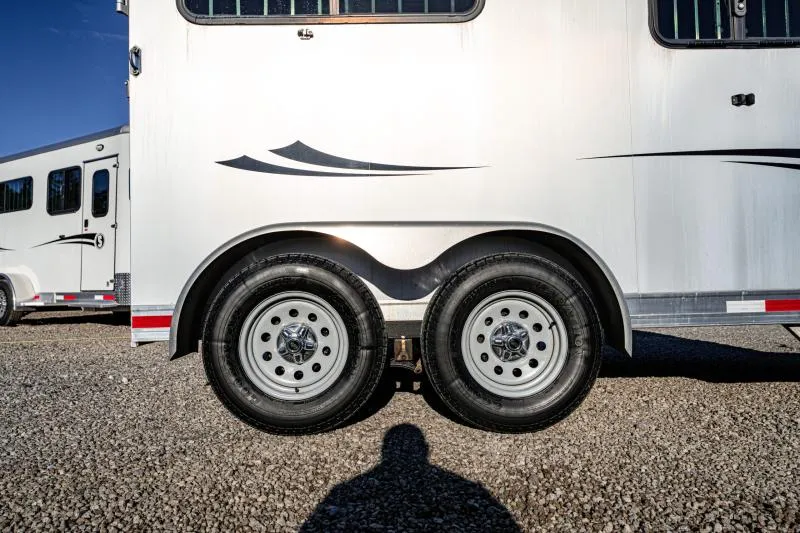 used Horse Trailers Shadow Trailers  for sale, in North Jackson, OH Thumbnail 6