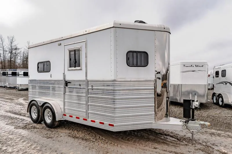 2017 Bloomer 2H STR Horse Trailer