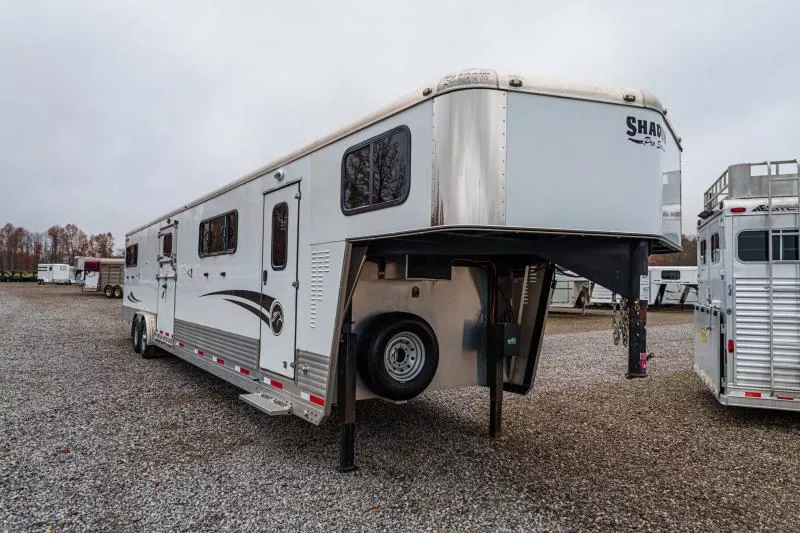 2022 Shadow Trailers 6HGN Horse Trailer