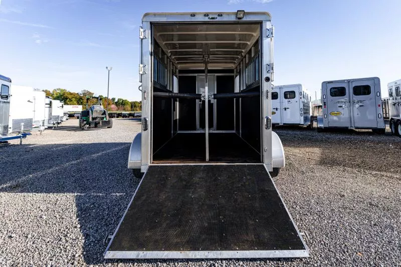 used Horse Trailers Shadow Trailers  for sale, in North Jackson, OH Thumbnail 14