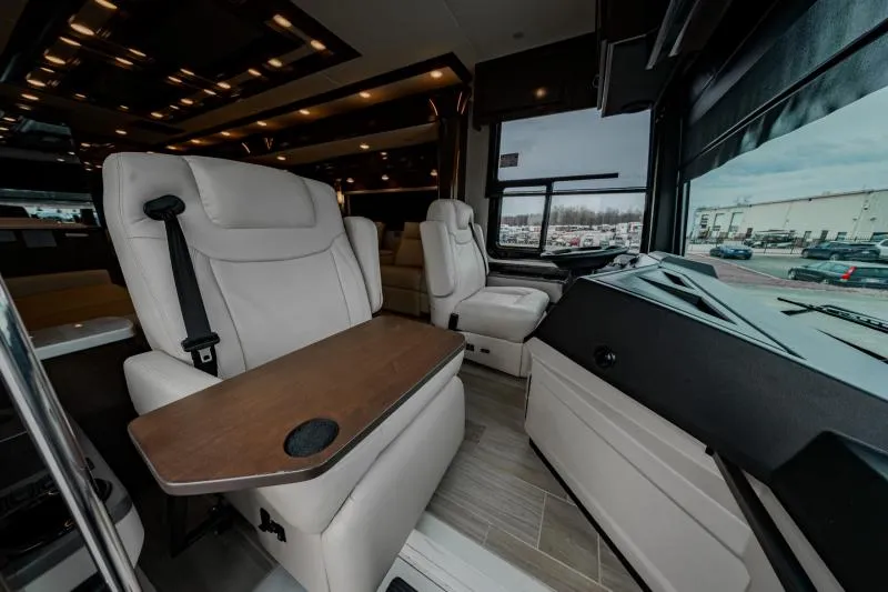 used Travel Trailers Newmar  for sale, in North Jackson, OH Thumbnail 14