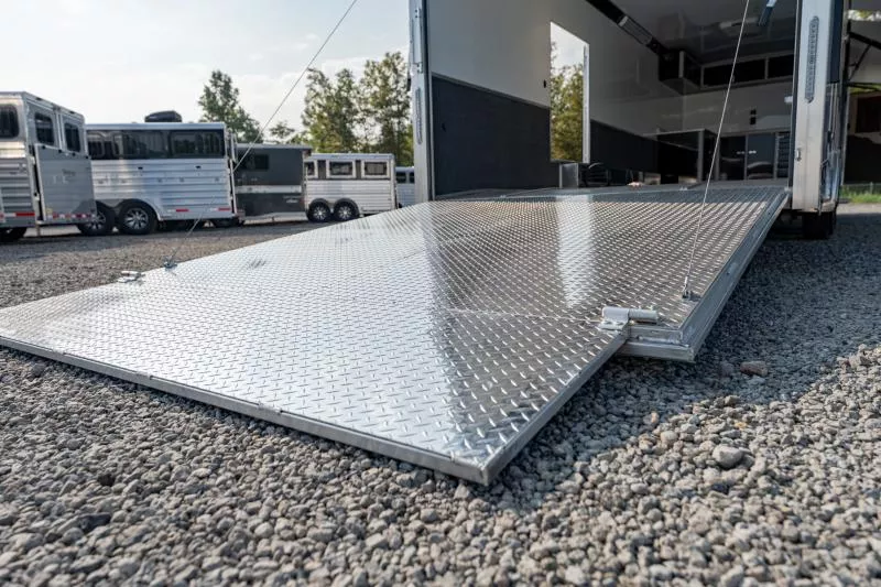 used Toy Haulers Shadow Trailers  for sale, in North Jackson, OH Thumbnail 22