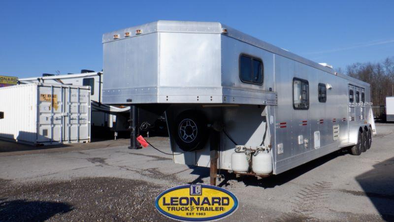 1995 3 HORSE W-W 8314 GOOSENECK WITH LIVING QUARTERS 1995 3 HORSE W-W 8314 GOOSENECK WITH LIVING QUARTERS