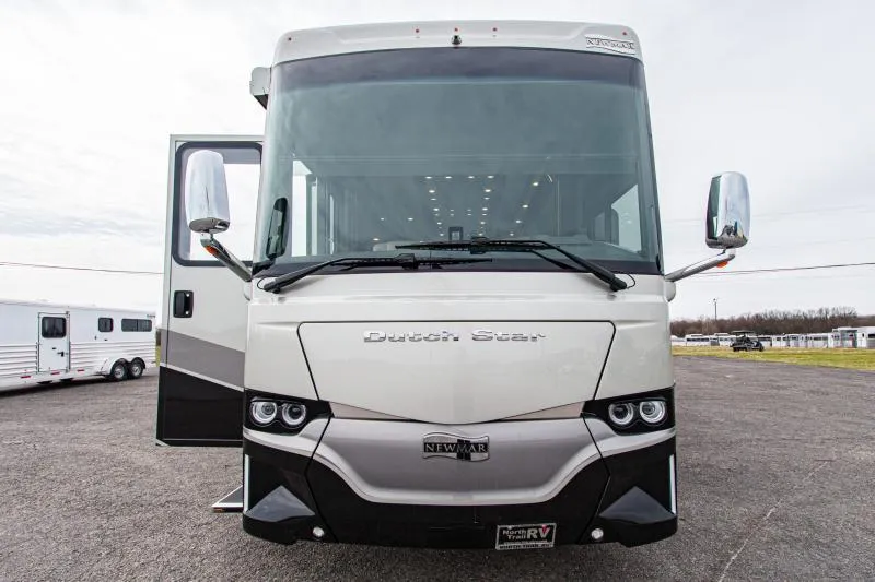 used Travel Trailers Newmar  for sale, in North Jackson, OH Thumbnail 2