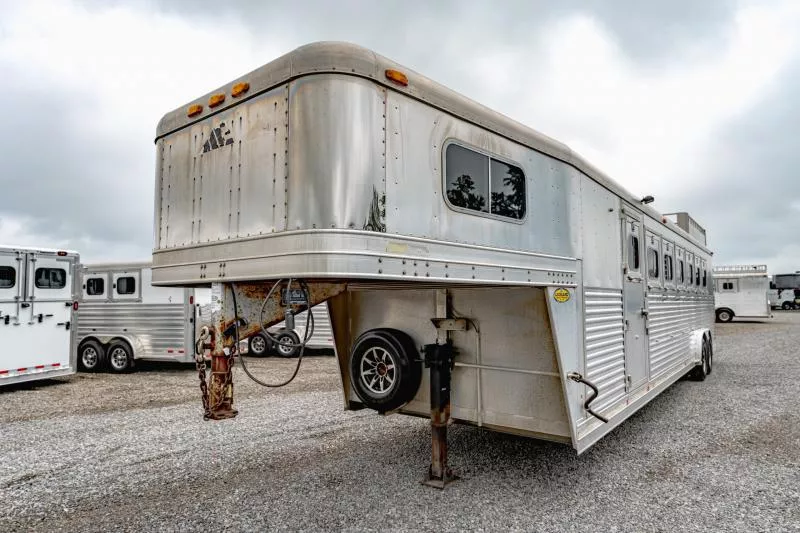 used Horse Trailers Elite Trailers  for sale, in North Jackson, OH Thumbnail 2