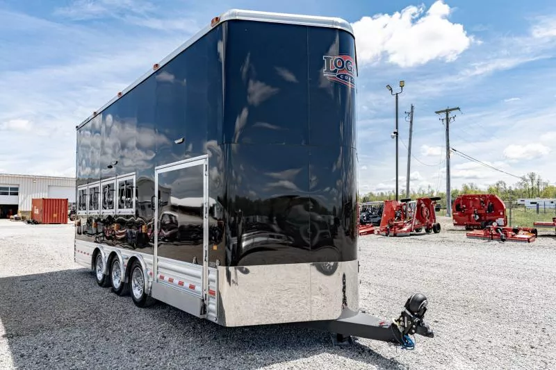 2023 Logan Coach RIOT 4H BP CUSTOM STACKER Horse Trailer