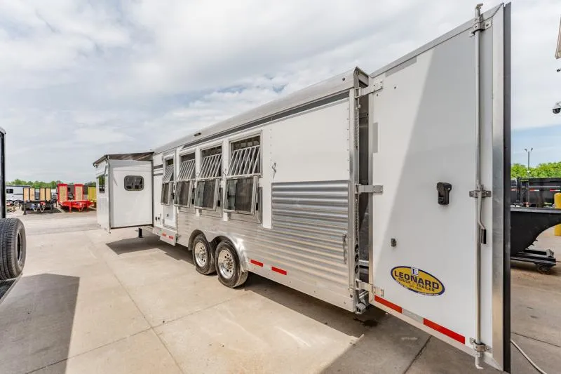 used Horse Trailers SMC Horse Trailers  for sale, in North Jackson, OH Thumbnail 27