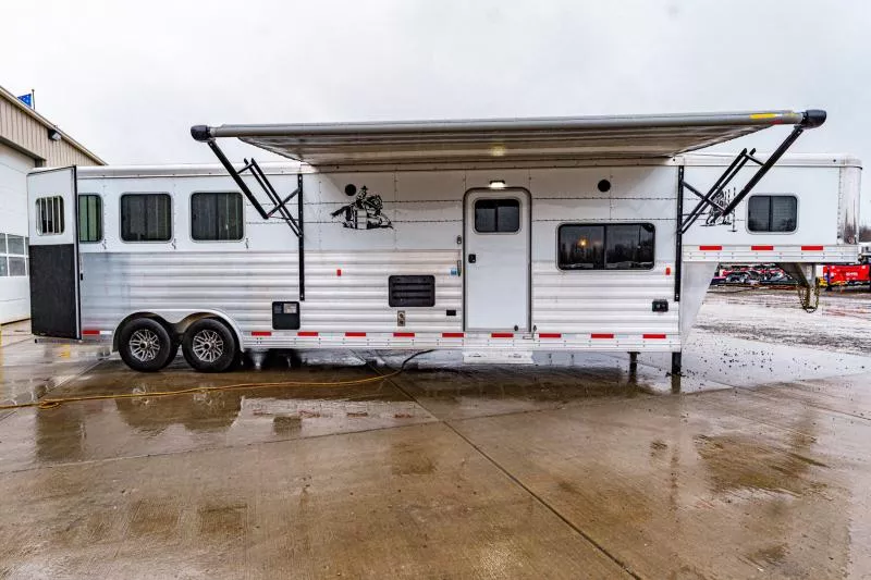used Horse Trailers Exiss Trailers  for sale, in North Jackson, OH Thumbnail 21
