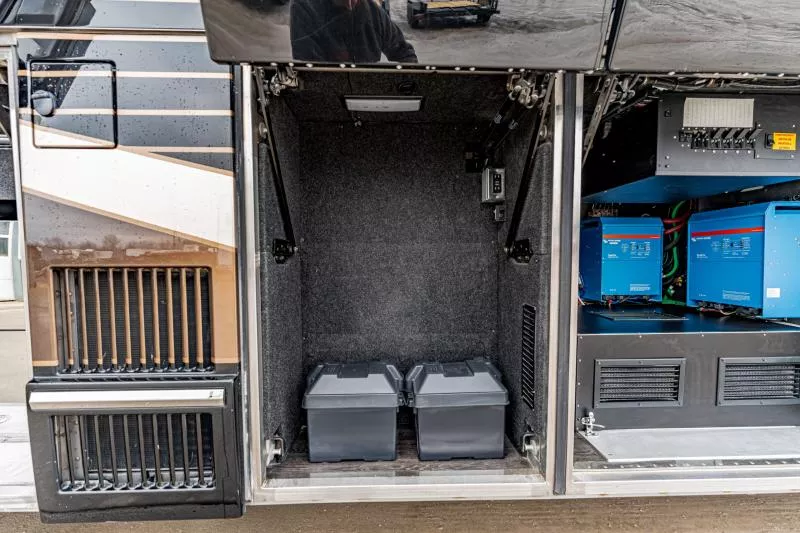 used Travel Trailers Emerald Luxury Coaches  for sale, in North Jackson, OH Thumbnail 18