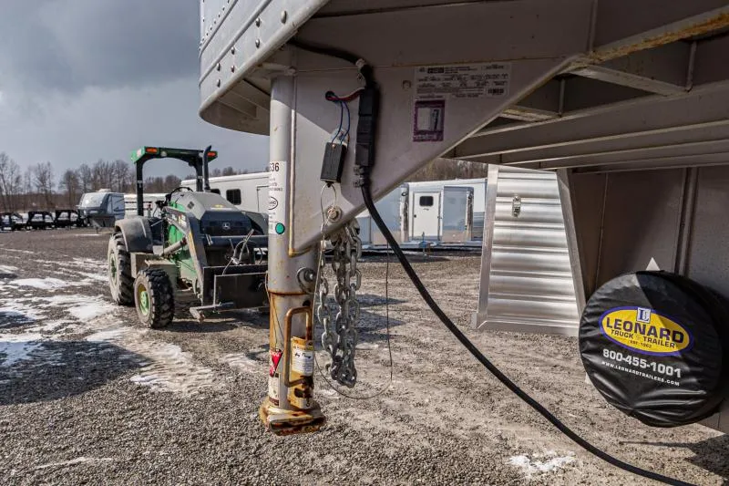 used Stock / Stock Combo Trailers Featherlite  for sale, in North Jackson, OH Thumbnail 11