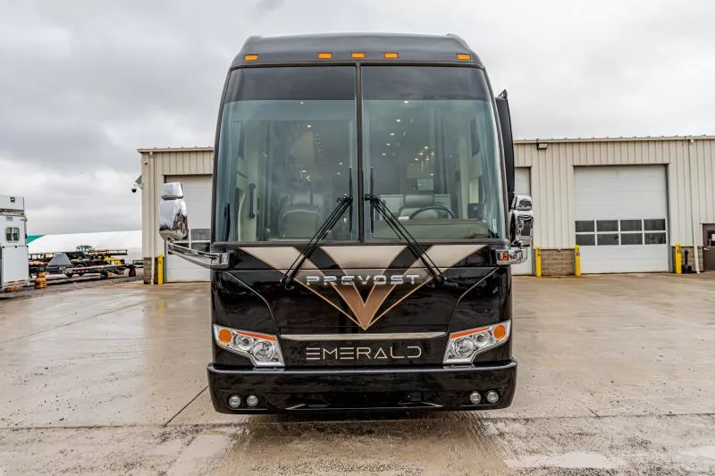 used Travel Trailers Emerald Luxury Coaches  for sale, in North Jackson, OH Thumbnail 3