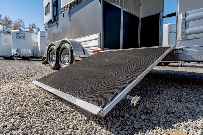 new Horse Trailers Shadow Trailers  for sale, in North Jackson, OH Thumbnail 11