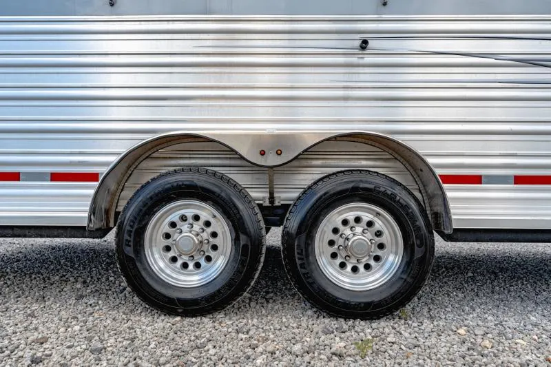 used Horse Trailers Logan Coach  for sale, in North Jackson, OH Thumbnail 6