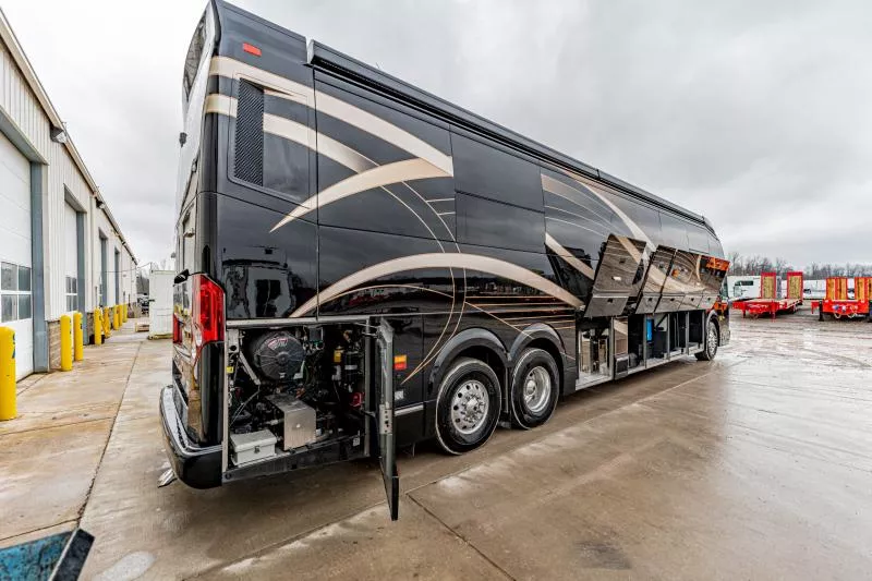 used Travel Trailers Emerald Luxury Coaches  for sale, in North Jackson, OH Thumbnail 13