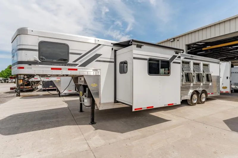 used Horse Trailers SMC Horse Trailers  for sale, in North Jackson, OH Thumbnail 26