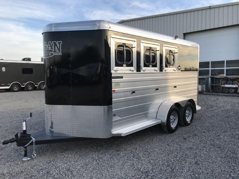 2021 3 HORSE LOGAN COACH BUMPER PULL W/DRESS HORSE TRAILER 2021 3 HORSE LOGAN COACH BUMPER PULL W/DRESS HORSE TRAILER