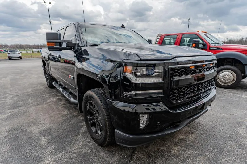 2018 Chevrolet SILVERADO Truck
