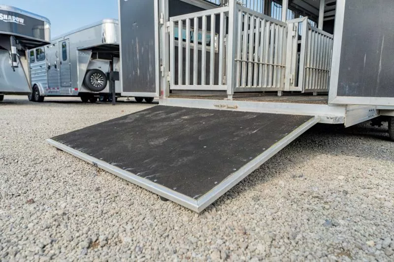 used Stock / Stock Combo Trailers Shadow Trailers  for sale, in North Jackson, OH Thumbnail 15