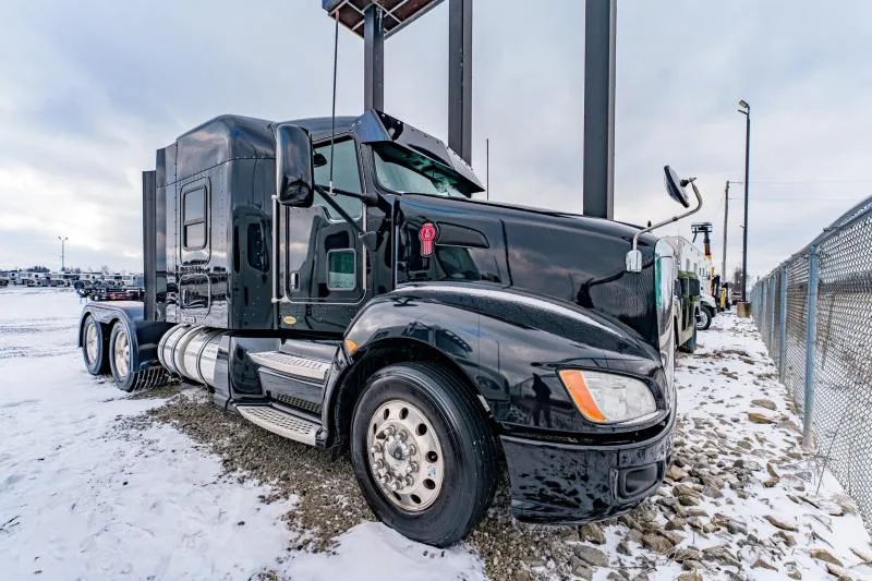 2012 Kenworth T660 Truck
