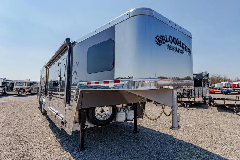 2026 Bloomer B4GS237 Horse Trailer
