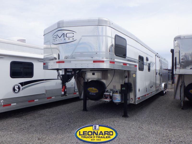 2022 New 32' SMC SLE8169SR Laramie Gooseneck With 9' Living Quarters Stock Trailer 2022 New 32' SMC SLE8169SR Laramie Gooseneck With 9' Living Quarters Stock Trailer
