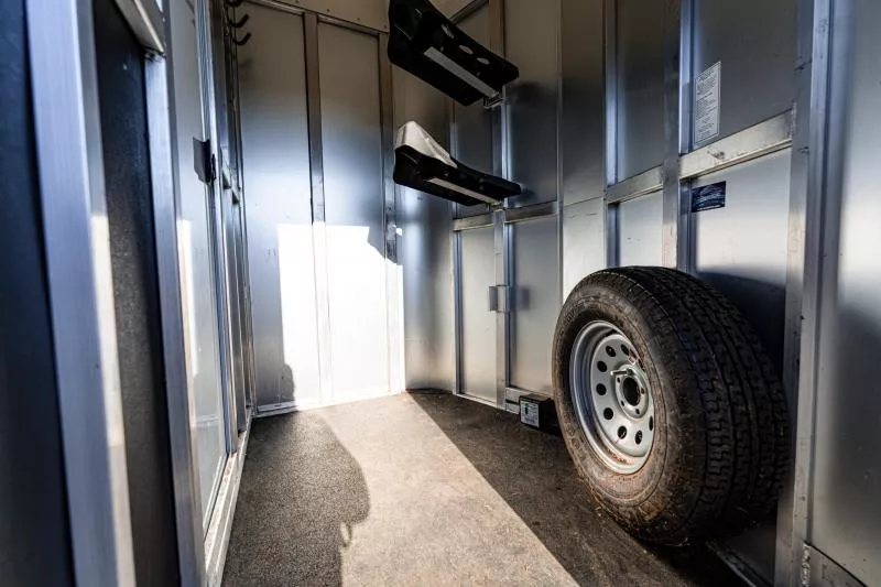 used Horse Trailers Shadow Trailers  for sale, in North Jackson, OH Thumbnail 19