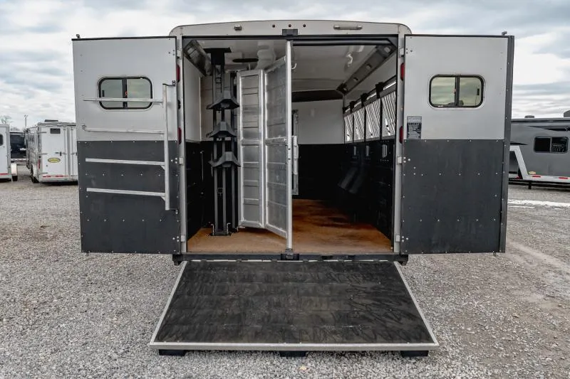 used Horse Trailers Logan Coach  for sale, in North Jackson, OH Thumbnail 15