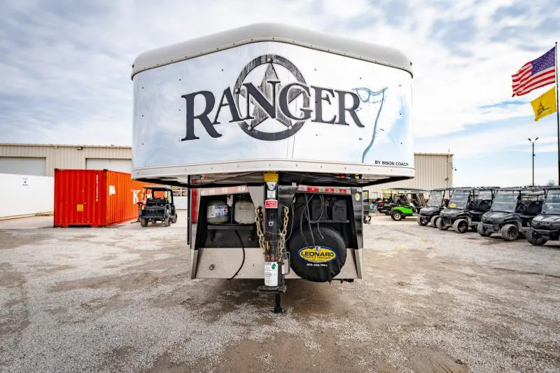 used Horse Trailers Bison Trailers  for sale, in North Jackson, OH Thumbnail 3