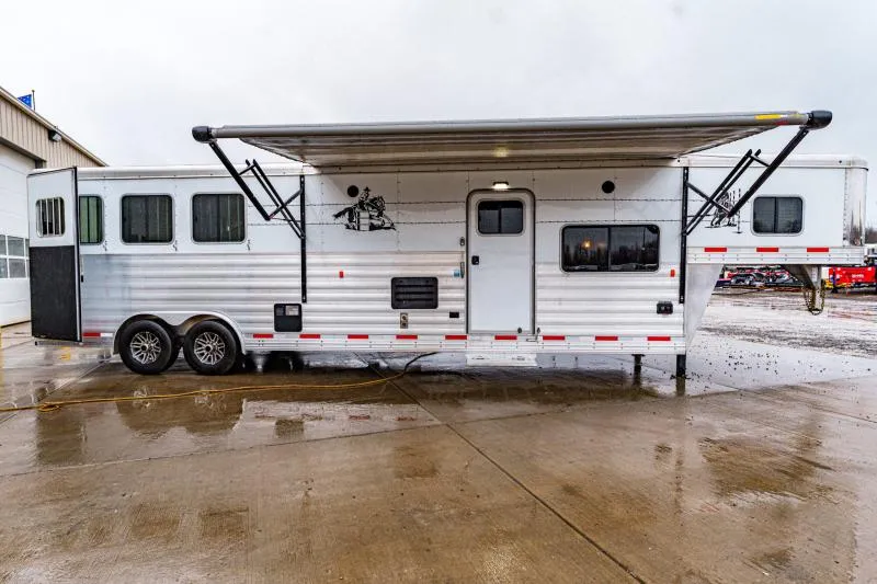 used Horse Trailers Exiss Trailers  for sale, in North Jackson, OH Thumbnail 21
