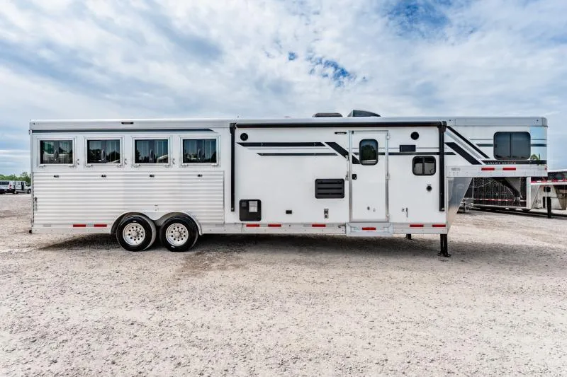 used Horse Trailers SMC Horse Trailers  for sale, in North Jackson, OH Thumbnail 5