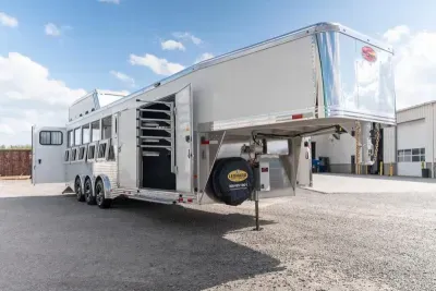2027 Sundowner Trailers SS6HGN Horse Trailer