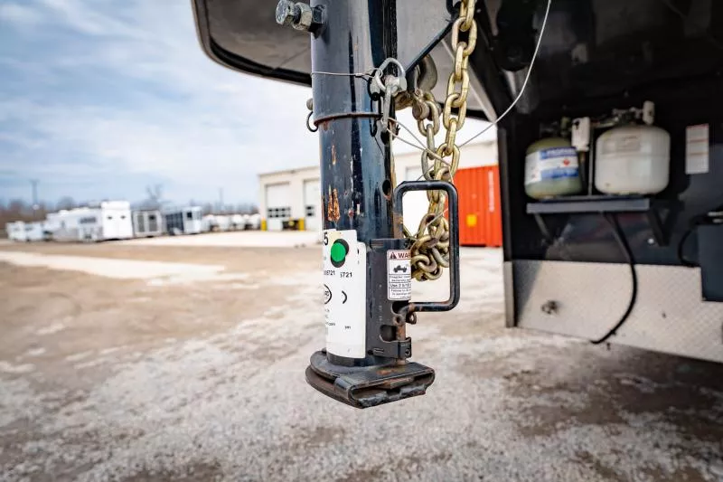 used Horse Trailers Bison Trailers  for sale, in North Jackson, OH Thumbnail 4