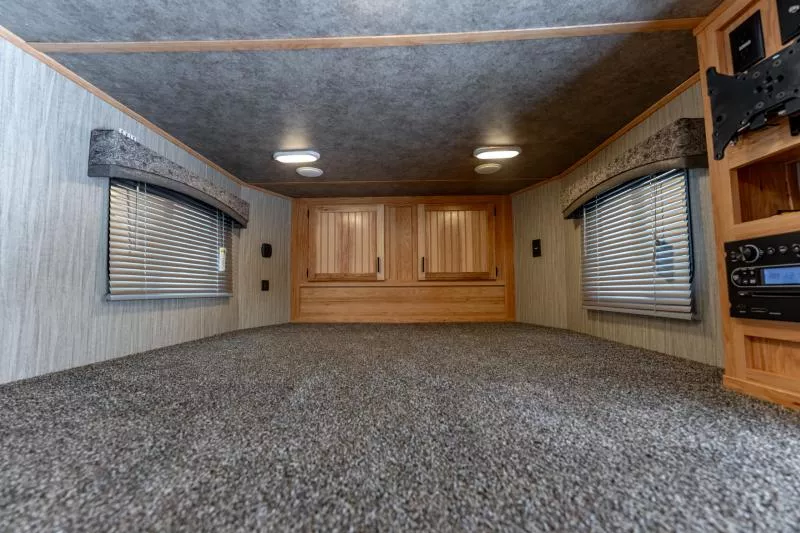 used Horse Trailers Bison Trailers  for sale, in North Jackson, OH Thumbnail 13