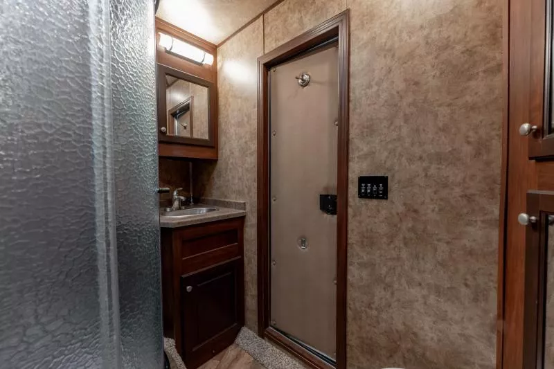 used Horse Trailers Exiss Trailers  for sale, in North Jackson, OH Thumbnail 17