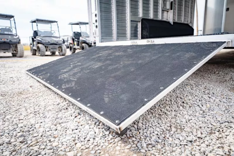 new Stock / Stock Combo Trailers SMC Horse Trailers  for sale, in North Jackson, OH Thumbnail 25