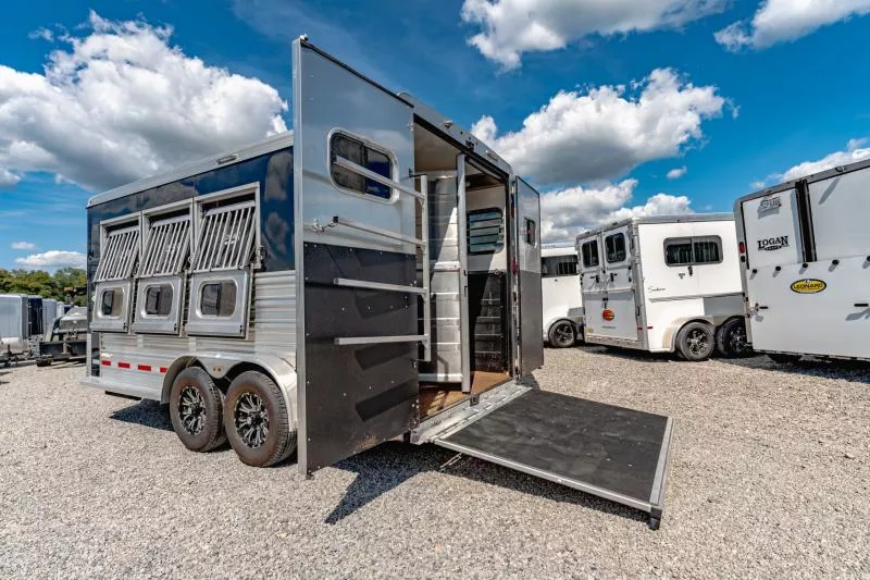 used Horse Trailers Logan Coach  for sale, in North Jackson, OH Thumbnail 15