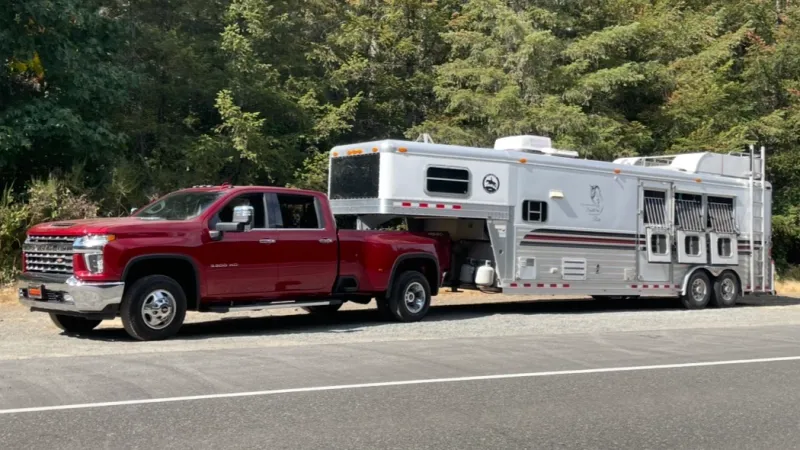 used Horse Trailers Four Star  for sale, in Graham, WA Thumbnail 2