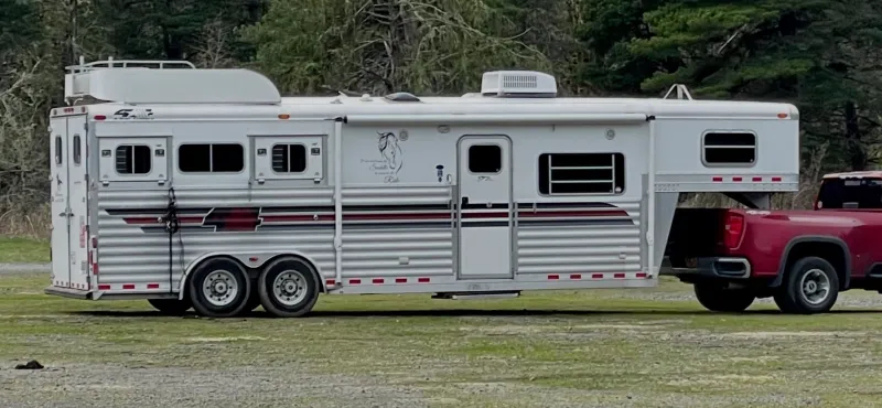 used Horse Trailers Four Star  for sale, in Graham, WA Thumbnail 3