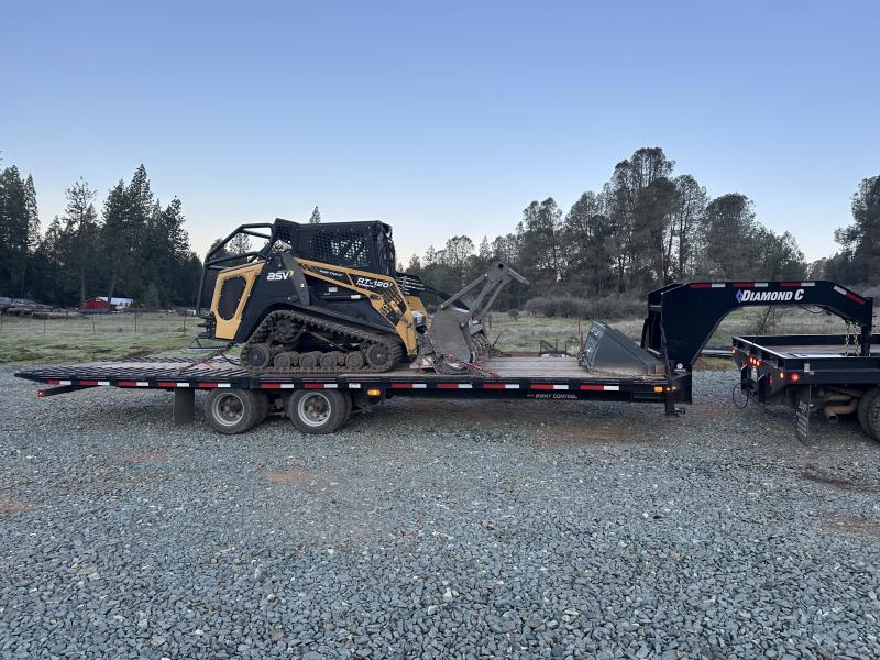 Diamond C FMAX216 Equipment Trailer